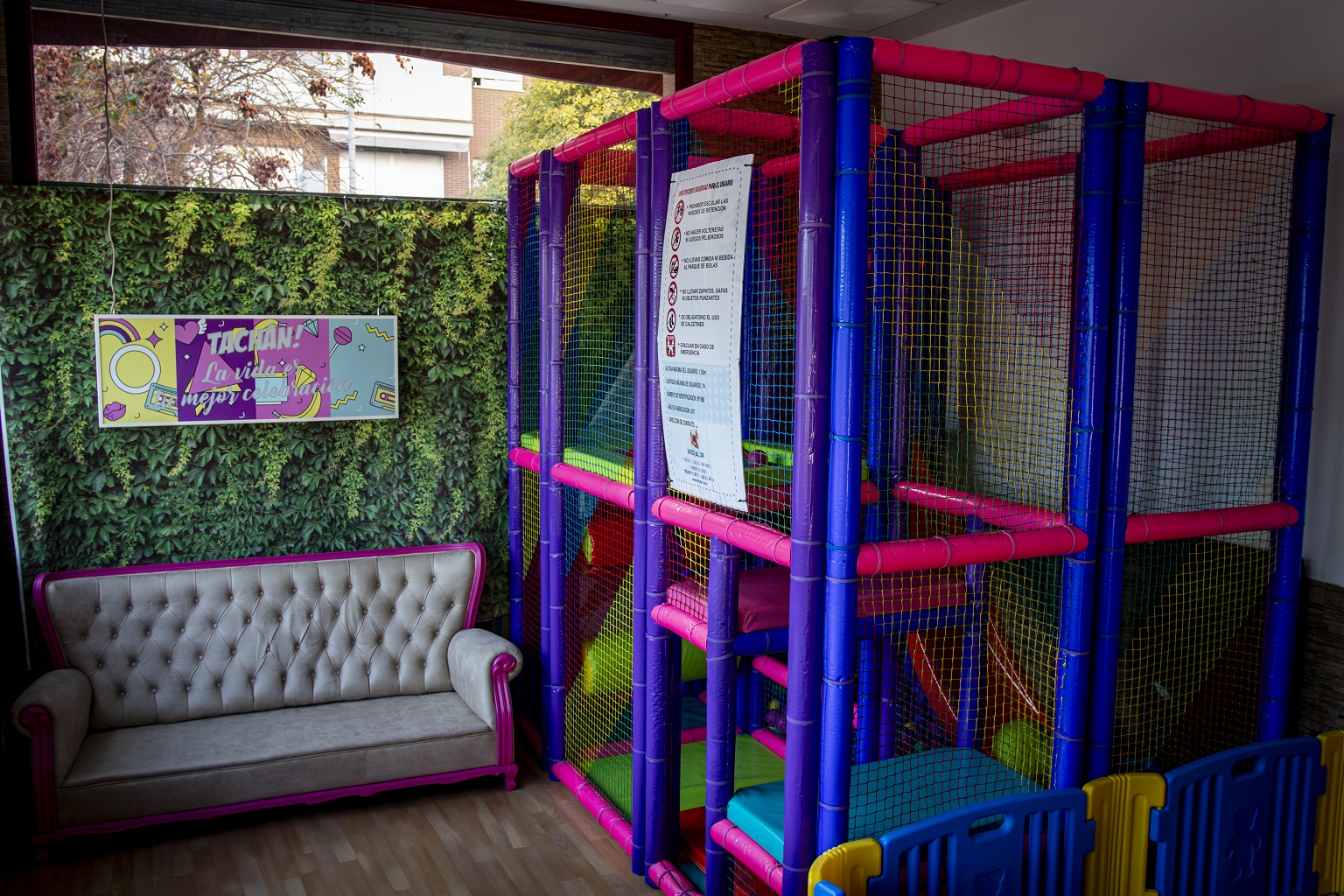 Zona de juegos infantiles